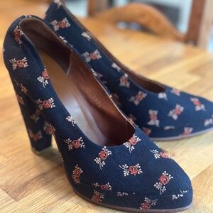 Rachel Comey Floral Pump 9.5 Blue Embroidered